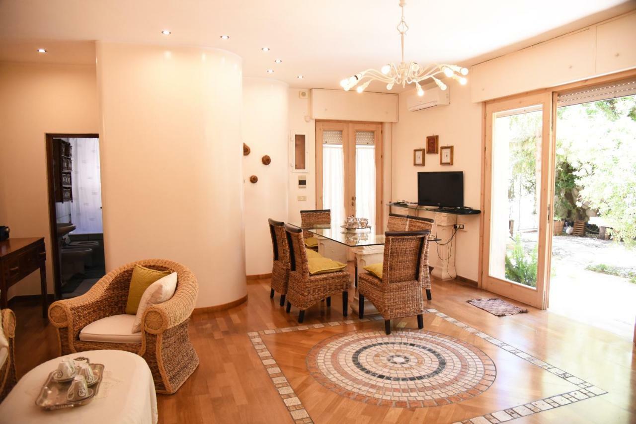 B&B Al Vecchio Glicine Torre Canne Exterior photo